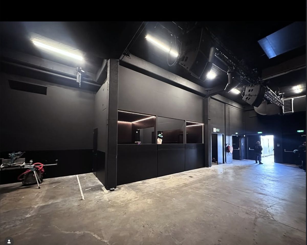 Regieruimte AMAZE Amsterdam — Warehouse Elementenstraat, Amsterdam